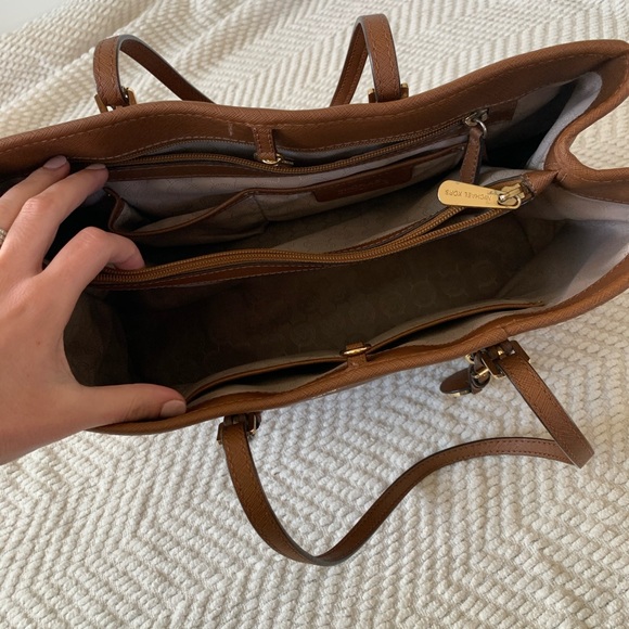 MK Jet set tote - Picture 2 of 2